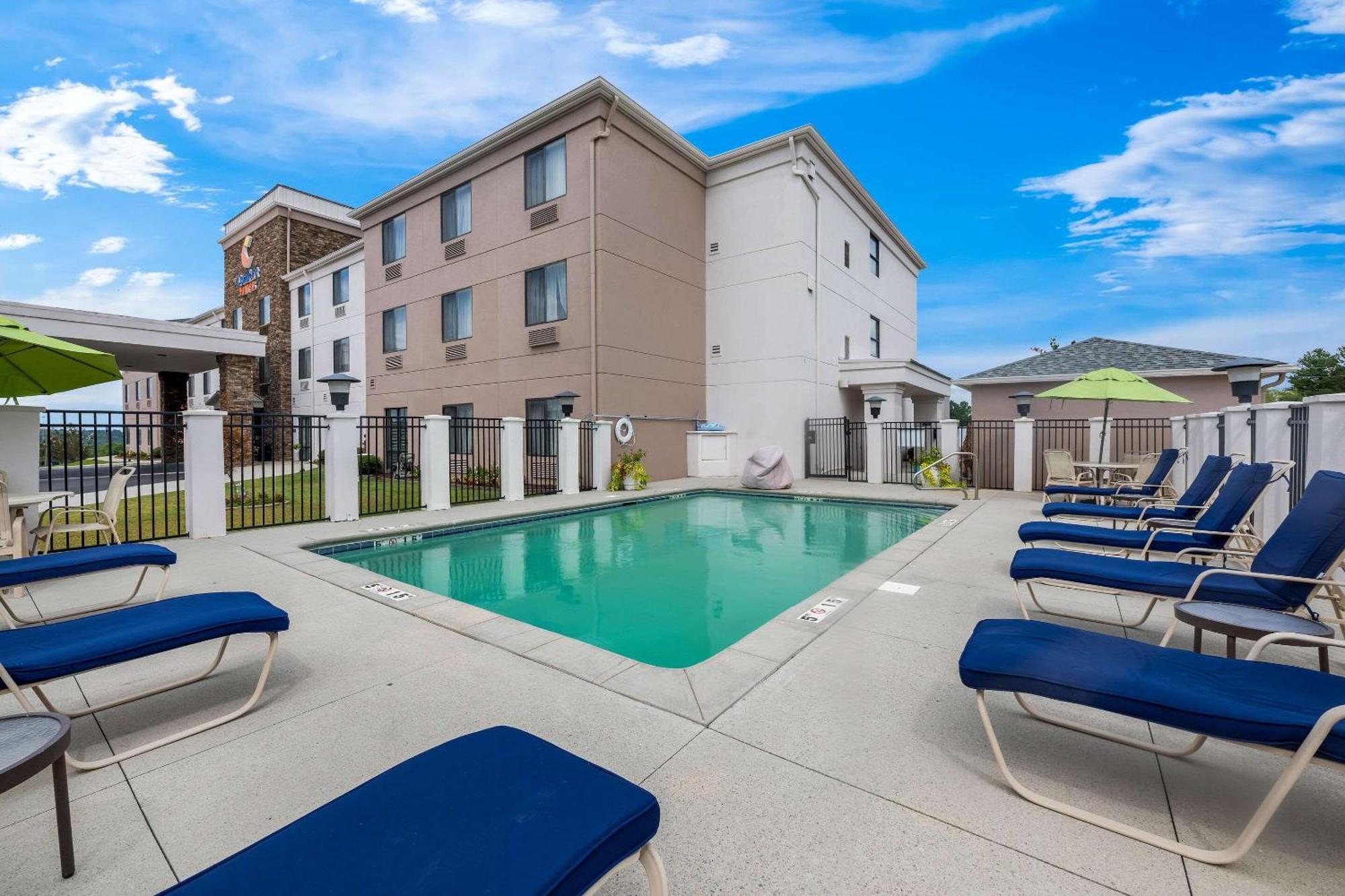 Comfort Suites Cullman I-65 Exit 310 מראה חיצוני תמונה